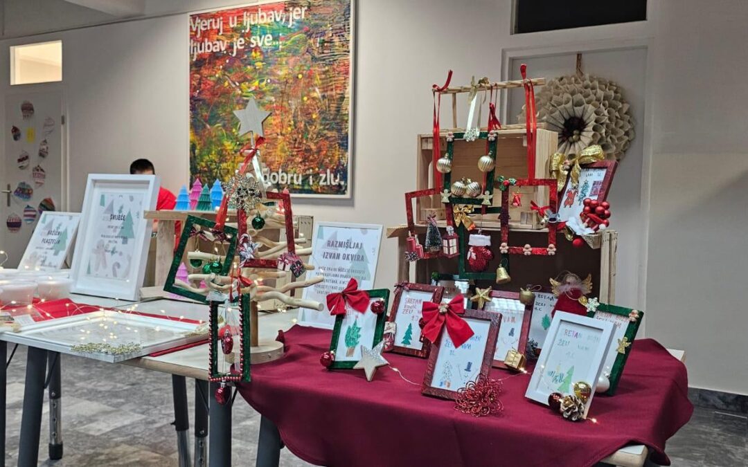 Božićni sajam u školi – spoj kreativnosti i marljivosti učenika